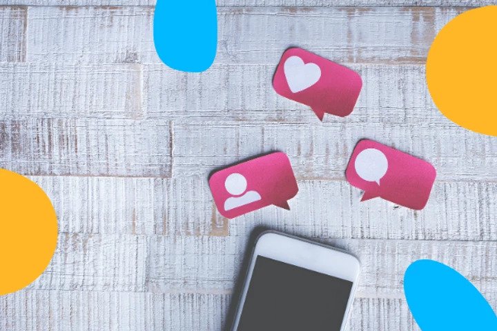 smartphone interactions réseaux sociaux